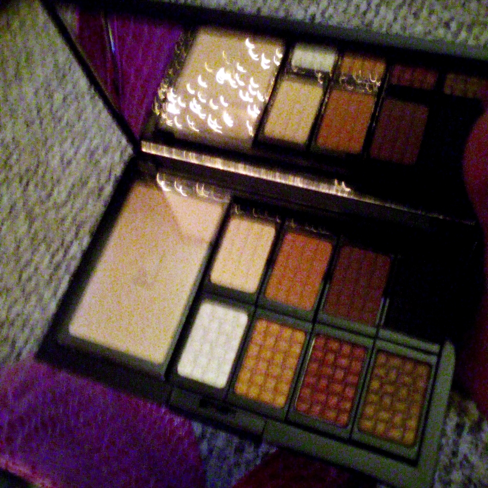 Make up eyeshadow never used